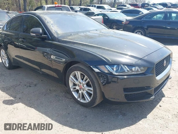 2018 Jaguar XE 25t Premium with VIN SAJAD4FX5JCP22618, listed as a IAAI auction lot 41910986 with 111,256 mi miles. Bid and sale history available at carsss.com. Image 1.