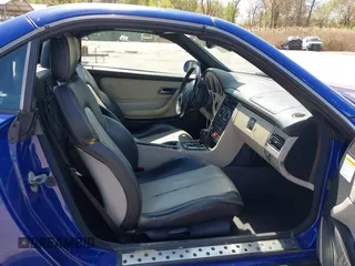 1998 Mercedes-Benz SLK 230/320 with VIN WDBKK47F0WF073233, listed as a IAAI auction lot 42017548 with 125,262 mi miles and . Bid and sale history available at DreamBid. Image 5.