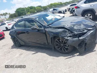 2025 Lexus IS 350 F Sport z VIN JTHBZ1B2XS5084514, wystawiony jako IAAI lot #42125934 z przebiegiem 2 200 mil mil oraz . Historia ofert i sprzedaży dostępna na DreamBid. Obrazek 13.