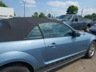 2005 Ford Mustang Deluxe с VIN 1ZVFT84N555175518, выставлен на аукционе IAAI как лот 42427276 с пробегом 196 095 миль миль и . История ставок и продаж доступна на DreamBid. Изображение 6.