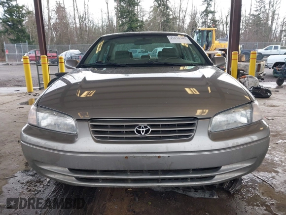 1998 Toyota Camry LE z VIN JT2BF28K1W0109514, wystawiony jako IAAI lot #41610102 z przebiegiem 161 266 mil mil oraz . Historia ofert i sprzedaży dostępna na DreamBid. Obrazek 12.