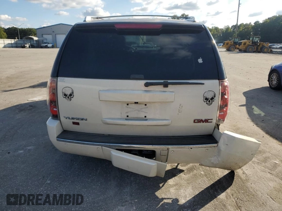 2014 GMC Yukon Denali with VIN 1GKS2EEF0ER141638, listed as a Copart auction lot 74247634 with 160,671 mi miles and Salvage Title. Bid and sale history available at carsss.com. Image 6.