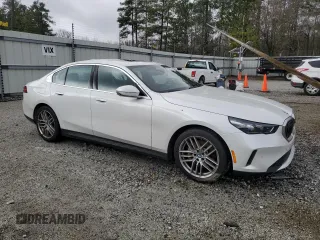 2024 BMW 5 Series 530i with VIN WBA43FJ00RCP86191, listed as a Copart auction lot 45286895 with 31,076 mi miles and Salvage Title. Bid and sale history available at carsss.com. Image 4.