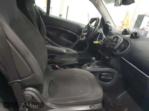 2016 Smart fortwo Passion with VIN WMEFJ5DA1GK076351, listed as a Copart auction lot 48935285 with 45,277 mi miles and Non Repairable. Bid and sale history available at DreamBid. Image 10.