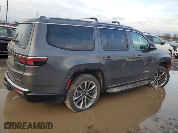 2023 Jeep Wagoneer Series II Carbide с VIN 1C4SJVBP2PS585000, выставлен на аукционе Copart как лот 86178334 с пробегом 14 028 миль миль и Списание • Salvage title. История ставок и продаж доступна на DreamBid. Изображение 3.