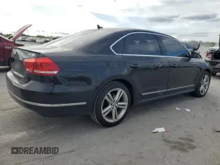 2014 Volkswagen Passat SEL Premium z VIN 1VWCN7A34EC066375, wystawiony jako Copart lot #54016005 z przebiegiem 170 305 mil mil oraz Szkoda całkowita • Salvage title. Historia ofert i sprzedaży dostępna na DreamBid. Obrazek 3.