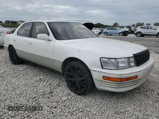 1991 Lexus LS z VIN JT8UF11E1M0082700, wystawiony jako Copart lot #88811625 z przebiegiem 81 976 mil mil oraz Czysty tytuł • Clean title. Historia ofert i sprzedaży dostępna na DreamBid. Obrazek 4.