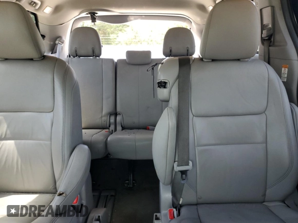 2015 Toyota Sienna XLE с VIN 5TDYK3DC7FS577620, выставлен на аукционе Copart как лот 65393635 с пробегом 179 998 миль миль и Чистый • Clean title. История ставок и продаж доступна на DreamBid. Изображение 10.