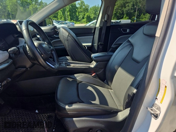 2022 Jeep Compass Latitude z VIN 3C4NJDBB2NT205936, wystawiony jako IAAI lot #42885857 z przebiegiem 39 157 mil mil oraz . Historia ofert i sprzedaży dostępna na DreamBid. Obrazek 22.