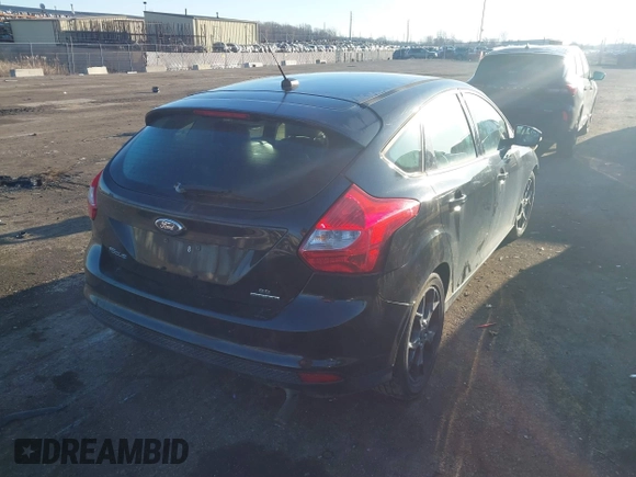2014 Ford Focus SE with VIN 1FADP3K25EL183243, listed as a IAAI auction lot 41711685 with 222,008 mi miles. Bid and sale history available at carsss.com. Image 4.