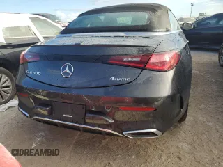2024 Mercedes-Benz CLE 300 z VIN W1KMK4HBXRF025030, wystawiony jako Copart lot #73923934 z przebiegiem Nie podano mil oraz Nie do naprawy. Historia ofert i sprzedaży dostępna na DreamBid. Obrazek 6.