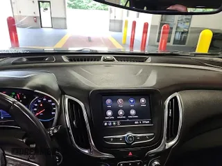 2020 Chevrolet Equinox LT with VIN 2GNAXTEV7L6232796, listed as a IAAI auction lot 42613158 with 59,604 mi miles and . Bid and sale history available at DreamBid. Image 1.