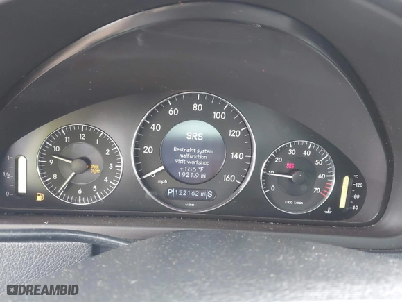 2007 Mercedes-Benz CLK-Class 3.5L with VIN WDBTK56F57F207294, listed as a IAAI auction lot 42128925 with 122,162 mi miles. Bid and sale history available at carsss.com. Image 7.