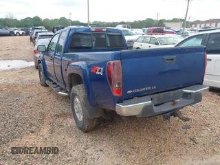 2005 Chevrolet Colorado LS Z71 z VIN 1GCDT196458186432, wystawiony jako IAAI lot #42011293 z przebiegiem 170 273 mil mil oraz . Historia ofert i sprzedaży dostępna na DreamBid. Obrazek 3.