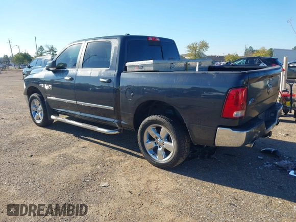 2015 Ram 1500 Big Horn z VIN 1C6RR7LM5FS536922, wystawiony jako IAAI lot #40868318 z przebiegiem 153 468 mil mil oraz . Historia ofert i sprzedaży dostępna na DreamBid. Obrazek 3.