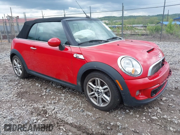 2014 MINI Convertible S с VIN WMWZP3C52ET706272, выставлен на аукционе IAAI как лот 42198277 с пробегом 40 372 миль миль и . История ставок и продаж доступна на DreamBid. Изображение 1.