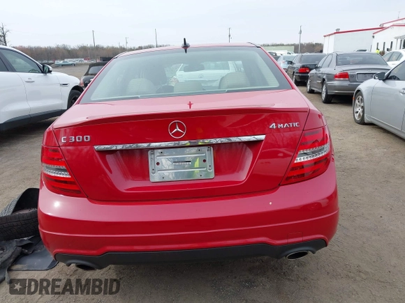 2013 Mercedes-Benz C 300 Sport with VIN WDDGF8AB3DR293279, listed as a IAAI auction lot 41937006 with 108,781 mi miles and . Bid and sale history available at carsss.com. Image 16.