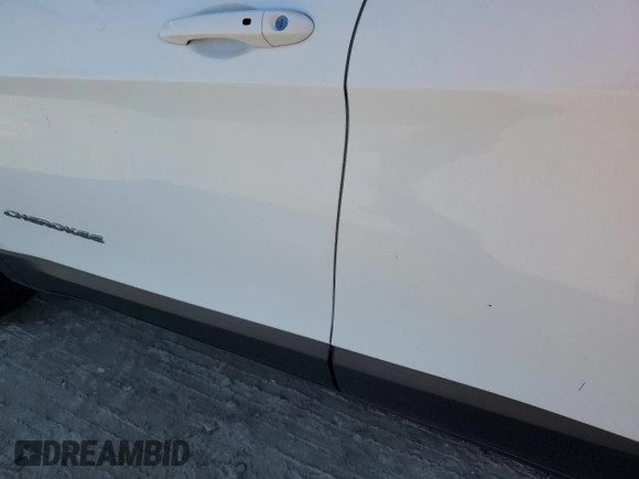 2022 Jeep Cherokee Latitude Lux with VIN 1C4PJMMN5ND511356, listed as a Copart auction lot 77027284 with 11,545 mi miles and Non repairable. Bid and sale history available at DreamBid. Image 13.