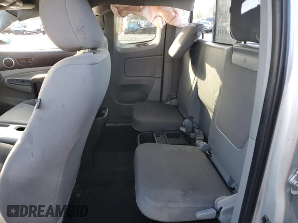 2013 Toyota Tacoma z VIN 5TFTX4CN3DX024782, wystawiony jako Copart lot #44066235 z przebiegiem 117 661 mil mil oraz Szkoda całkowita • Salvage title. Historia ofert i sprzedaży dostępna na DreamBid. Obrazek 10.