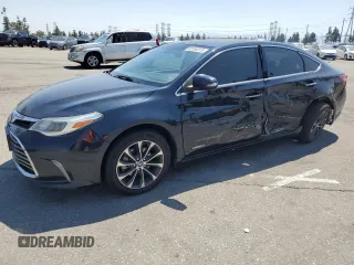 2018 Toyota Avalon Hybrid XLE Plus z VIN 4T1BD1EB6JU063543, wystawiony jako Copart lot #52554915 z przebiegiem 122 986 mil mil oraz Szkoda całkowita • Salvage title. Historia ofert i sprzedaży dostępna na DreamBid. Obrazek 1.