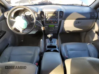 2007 Kia Sorento LX z VIN KNDJD736975696498, wystawiony jako Copart lot #85933984 z przebiegiem 116 434 mil mil oraz Szkoda całkowita • Salvage title. Historia ofert i sprzedaży dostępna na DreamBid. Obrazek 8.