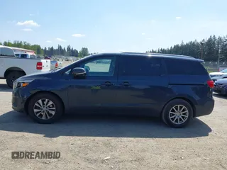 2017 Kia Sedona LX with VIN KNDMB5C11H6253379, listed as a IAAI auction lot 42140939 with 111,067 mi miles. Bid and sale history available at carsss.com. Image 14.