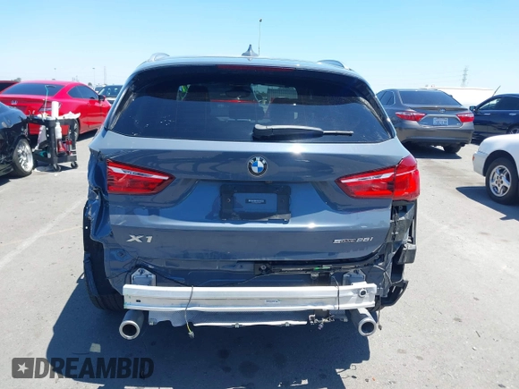 2021 BMW X1 sDrive28i z VIN WBXJG7C02M5T37169, wystawiony jako IAAI lot #42226396 z przebiegiem 48 603 mil mil oraz . Historia ofert i sprzedaży dostępna na DreamBid. Obrazek 17.