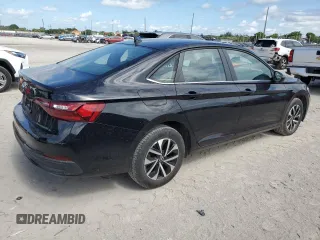 2024 Volkswagen Jetta S with VIN 3VW5M7BU4RM075715, listed as a Copart auction lot 62886015 with 21,207 mi miles and Clean title. Bid and sale history available at DreamBid. Image 3.