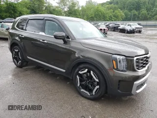 2023 Kia Telluride S с VIN 5XYP6DGC9PG343463, выставлен на аукционе Copart как лот 57703005 с пробегом 124 966 миль миль и Списание • Salvage title. История ставок и продаж доступна на DreamBid. Изображение 4.