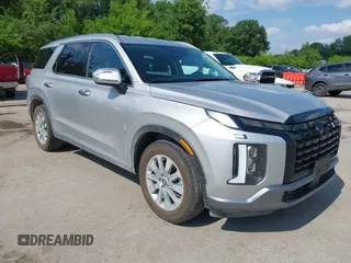 2025 Hyundai Palisade SEL z VIN KM8R24GE1SU876593, wystawiony jako IAAI lot #42451364 z przebiegiem 17 325 mil mil oraz . Historia ofert i sprzedaży dostępna na DreamBid. Obrazek 1.