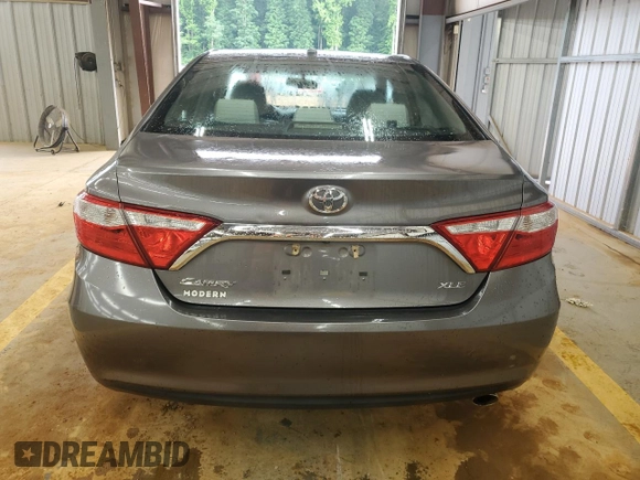 2017 Toyota Camry XLE z VIN 4T1BF1FK3HU699131, wystawiony jako Copart lot #58820105 z przebiegiem 80 344 mil mil oraz Szkoda całkowita • Salvage title. Historia ofert i sprzedaży dostępna na DreamBid. Obrazek 6.