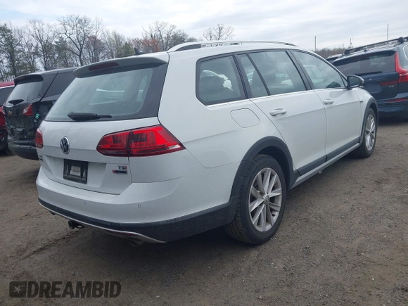 2017 Volkswagen Golf S z VIN 3VWH17AU8HM515411, wystawiony jako IAAI lot #41931252 z przebiegiem 106 421 mil mil oraz . Historia ofert i sprzedaży dostępna na DreamBid. Obrazek 4.
