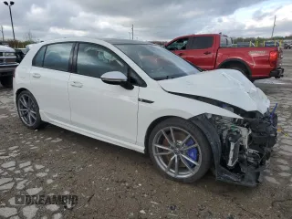 2024 Volkswagen Golf z VIN WVWEB7CD7RW228322, wystawiony jako Copart lot #53322685 z przebiegiem 119 mil mil oraz Szkoda całkowita • Salvage title. Historia ofert i sprzedaży dostępna na DreamBid. Obrazek 4.