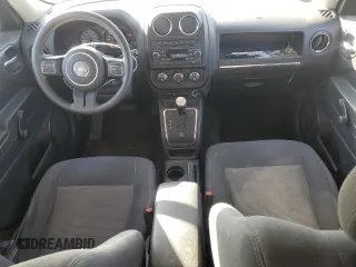 2016 Jeep Patriot Sport z VIN 1C4NJPBB0GD711842, wystawiony jako Copart lot #52802165 z przebiegiem 105 273 mil mil oraz Szkoda całkowita • Salvage title. Historia ofert i sprzedaży dostępna na DreamBid. Obrazek 8.
