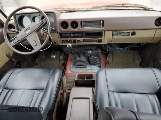 1984 Toyota Land Cruiser z VIN JT3FJ60G7E1114123, wystawiony jako Copart lot #82696534 z przebiegiem 217 999 mil mil oraz Czysty tytuł • Clean title. Historia ofert i sprzedaży dostępna na DreamBid. Obrazek 8.
