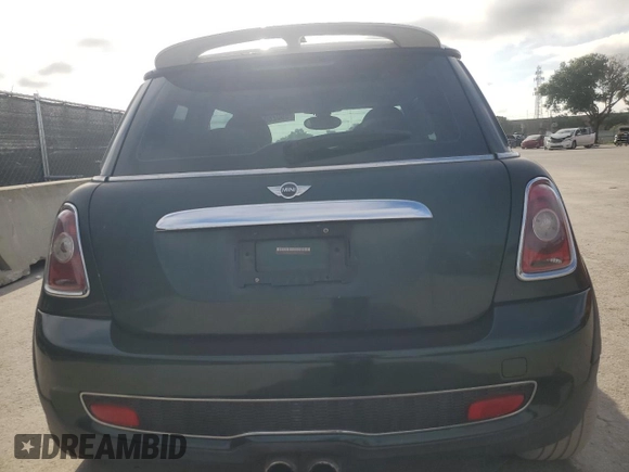 2008 MINI Hardtop S with VIN WMWMF73548TT93539, listed as a Copart auction lot 58028045 with 89,401 mi miles and Clean title. Bid and sale history available at DreamBid. Image 6.