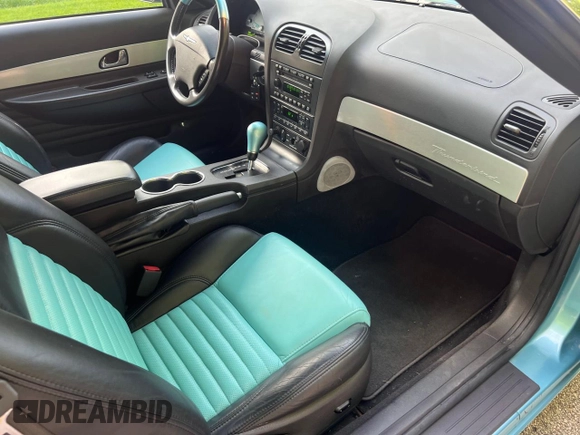 2002 Ford Thunderbird Hardtop Premium with VIN 1FAHP60A62Y113701, listed as a Copart auction lot 56255355 with 5,994 mi miles and Clean Title. Bid and sale history available at DreamBid. Image 5.