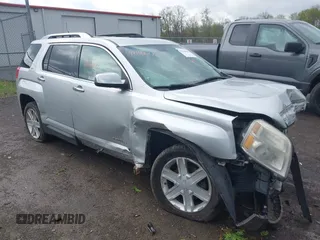 2011 GMC Terrain SLT-2 z VIN 2CTFLXEC3B6348483, wystawiony jako IAAI lot #42166660 z przebiegiem 184 144 mil mil oraz . Historia ofert i sprzedaży dostępna na DreamBid. Obrazek 1.