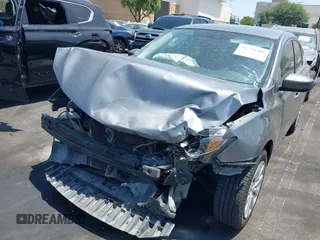 2017 Nissan Sentra SV z VIN 3N1AB7AP5HY284846, wystawiony jako IAAI lot #42779382 z przebiegiem 160 137 mil mil oraz . Historia ofert i sprzedaży dostępna na DreamBid. Obrazek 6.