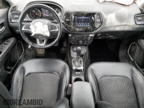 2018 Jeep Compass Latitude z VIN 3C4NJDBB8JT395817, wystawiony jako Copart lot #56929225 z przebiegiem 266 889 mil mil oraz Szkody całkowita. Historia ofert i sprzedaży dostępna na DreamBid. Obrazek 8.