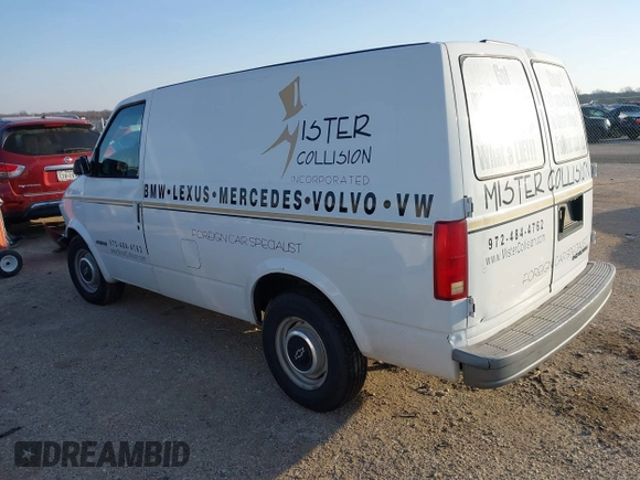 1999 Chevrolet Astro Cargo with VIN 1GCDM19W4XB141901, listed as a IAAI auction lot 41572036 with Not Provided miles. Bid and sale history available at carsss.com. Image 3.
