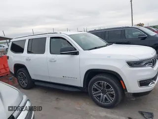 2024 Jeep Wagoneer Series II с VIN 1C4SJUBP2RS120147, выставлен на аукционе IAAI как лот 41877051 с пробегом 35 148 миль миль и . История ставок и продаж доступна на DreamBid. Изображение 13.