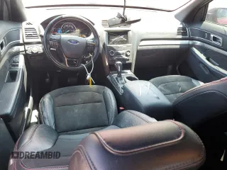 2019 Ford Explorer XLT z VIN 1FM5K7D81KGA41915, wystawiony jako Copart lot #63630995 z przebiegiem 59 801 mil mil oraz Szkoda całkowita • Salvage title. Historia ofert i sprzedaży dostępna na DreamBid. Obrazek 8.
