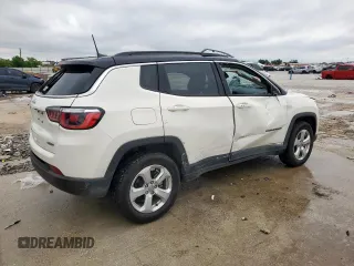 2019 Jeep Compass Latitude z VIN 3C4NJDBB2KT703341, wystawiony jako Copart lot #55974345 z przebiegiem 54 822 mil mil oraz Szkoda całkowita • Salvage title. Historia ofert i sprzedaży dostępna na DreamBid. Obrazek 3.