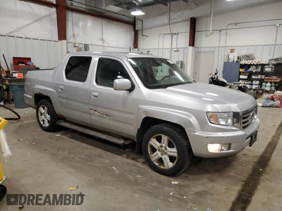 2013 Honda Ridgeline RTL z VIN 5FPYK1F54DB013144, wystawiony jako Copart lot #51323175 z przebiegiem 240 093 mil mil oraz Czysty tytuł • Clean title. Historia ofert i sprzedaży dostępna na DreamBid. Obrazek 4.