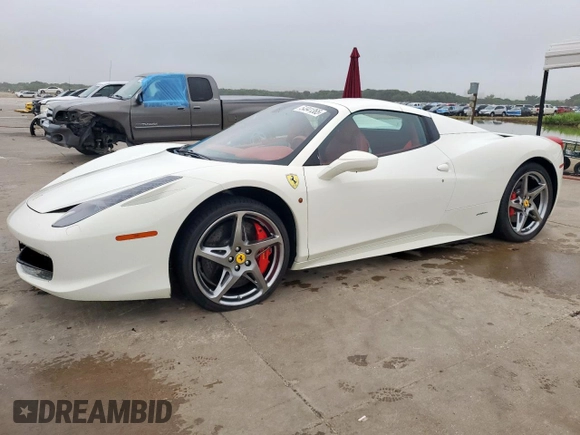 2014 Ferrari 458 Italia z VIN ZFF68NHA1E0198612, wystawiony jako Copart lot #54941365 z przebiegiem 4 506 mil mil oraz Szkoda całkowita • Salvage title. Historia ofert i sprzedaży dostępna na DreamBid. Obrazek 1.