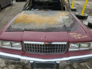 1989 Mercury Grand Marquis GS z VIN 2MEBM74F2KX698022, wystawiony jako Copart lot #44941735 z przebiegiem Nie podano mil oraz Nie do naprawy. Historia ofert i sprzedaży dostępna na DreamBid. Obrazek 22.