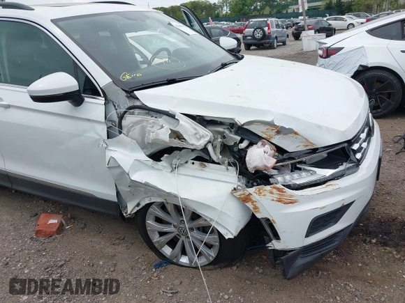 2018 Volkswagen Tiguan SEL с VIN 3VV2B7AX8JM102377, выставлен на аукционе IAAI как лот 42246183 с пробегом 77 349 миль миль и . История ставок и продаж доступна на DreamBid. Изображение 6.