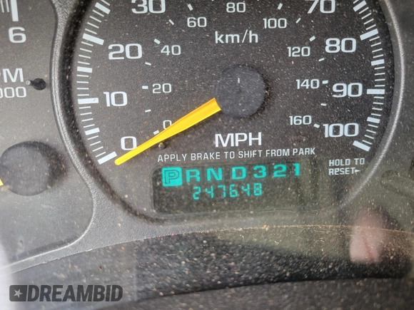 2001 Chevrolet Suburban LS z VIN 3GNEC16T51G199135, wystawiony jako IAAI lot #41748202 z przebiegiem 247 648 mil mil oraz . Historia ofert i sprzedaży dostępna na DreamBid. Obrazek 8.