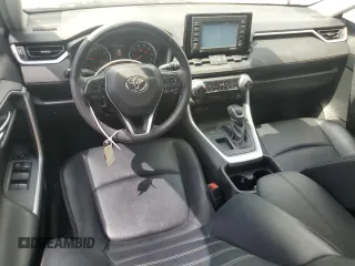 2021 Toyota RAV4 XLE Premium z VIN 2T3C1RFV9MW104408, wystawiony jako Copart lot #64117035 z przebiegiem 54 946 mil mil oraz Szkoda całkowita • Salvage title. Historia ofert i sprzedaży dostępna na DreamBid. Obrazek 8.